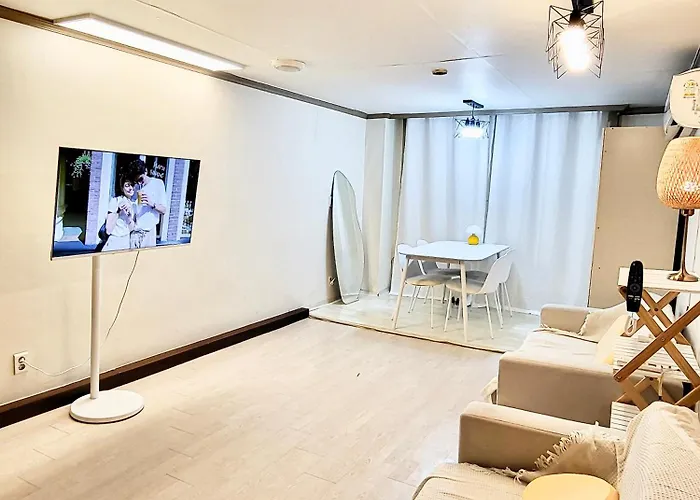 Gangnam 1min-cozy Studio-netflix-silver409 *
